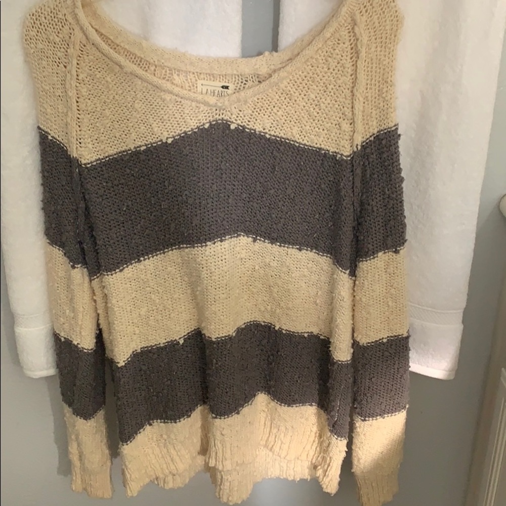 La hearts Striped sweater